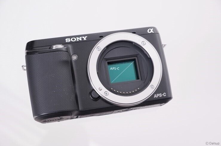 Sony NEX-F3