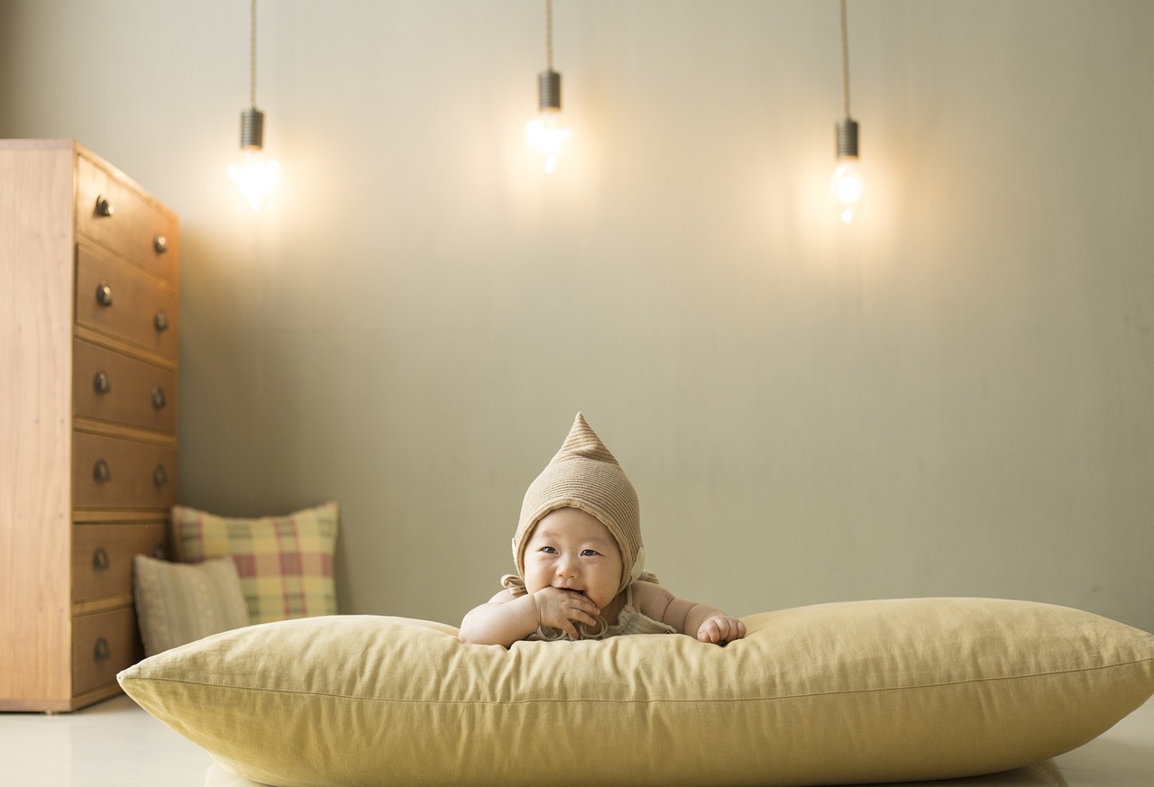 Lighting for Newborn Photography: Safety and Style