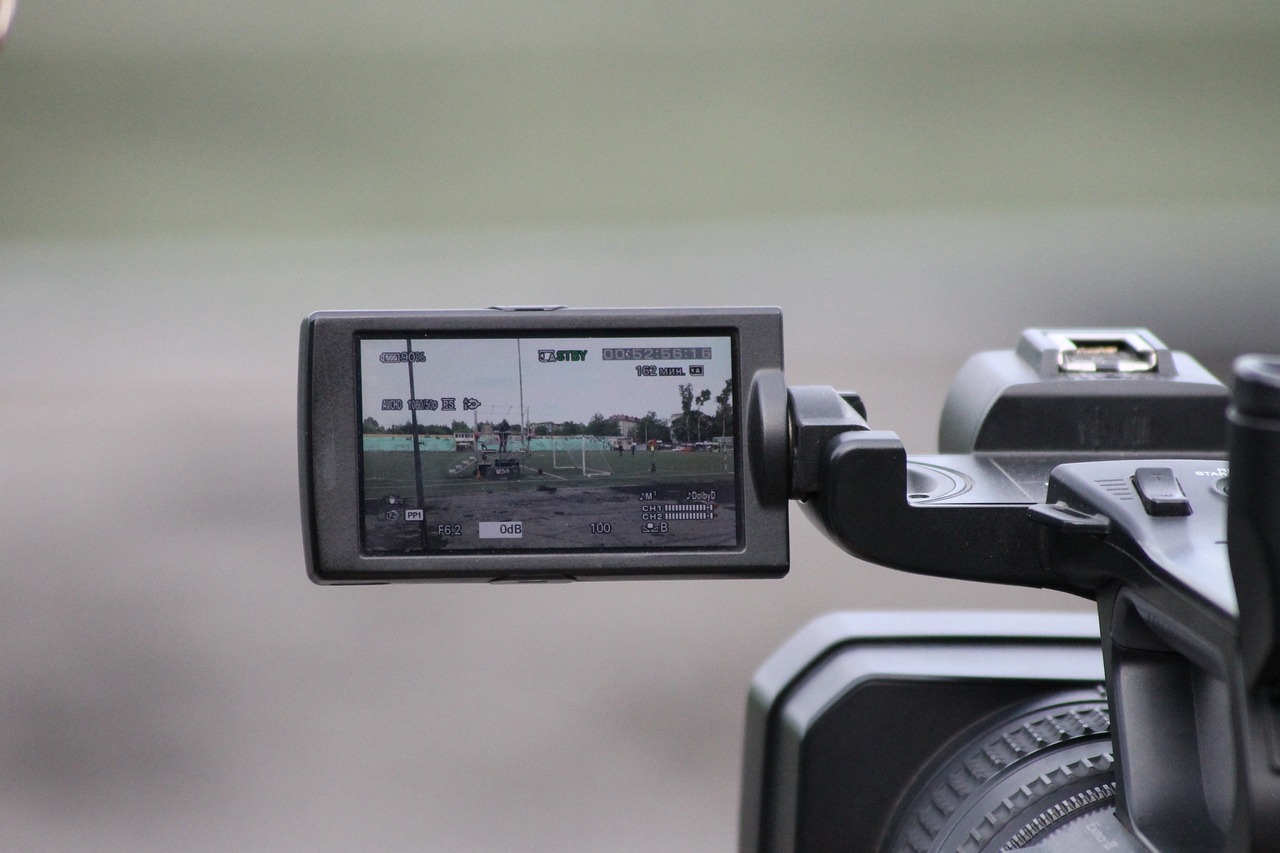 Camcorder vs. Smartphone: Which is Better for Video Recording