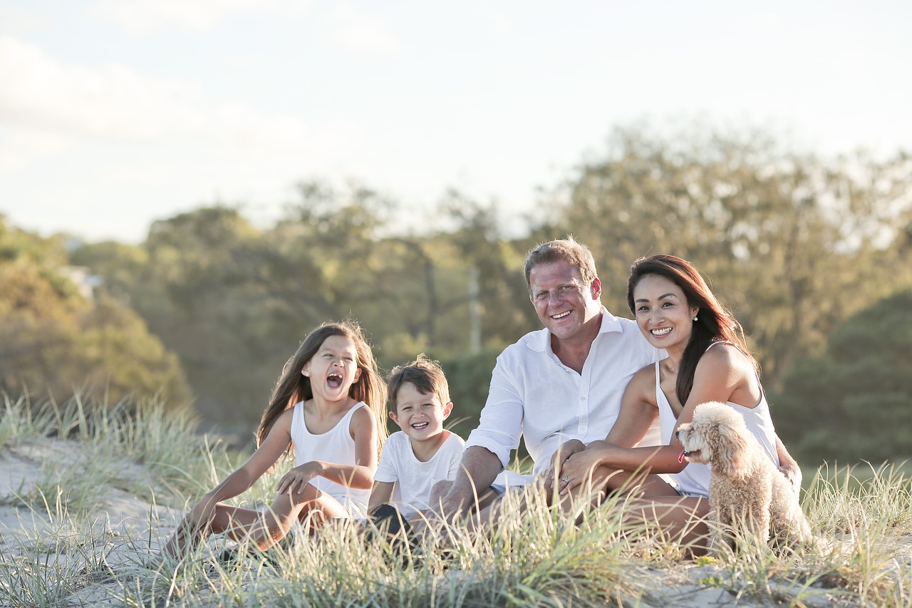 Outdoor Family Photoshoot: Location and Lighting Tips