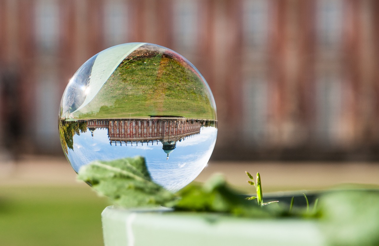 Creating Artistic Effects with Lensball Photography