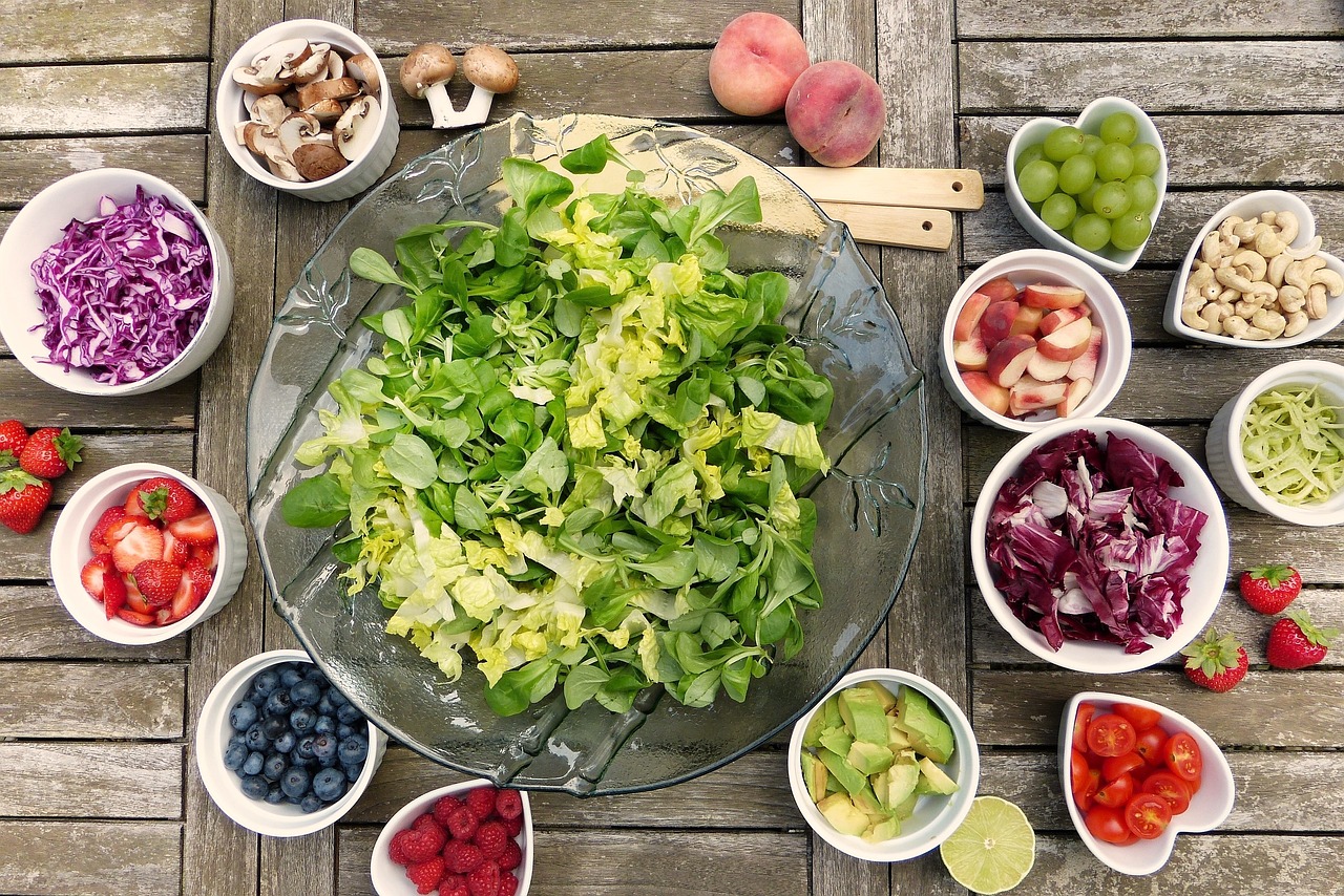 Creating Vibrant Salad Photography: Freshness on Display