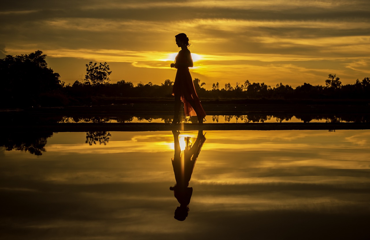Enigmatic Shadow and Silhouette Photography Ideas